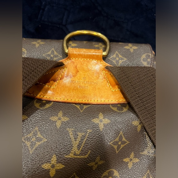 LOUIS VUITTON Monogram Montsouris GM Backpack - Picture 5 of 12